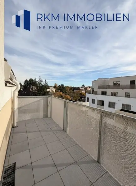 Helle 3-Zimmer-Dachgeschosswohnung mit Balkon in TOP Lage