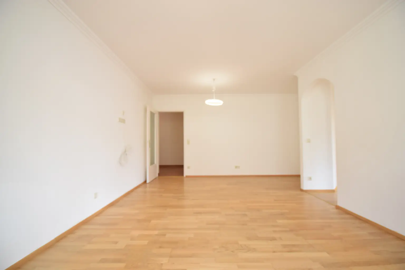 "OBERNDORF - Gediegene 3 Zimmer Wohnung mit Balkon und Gartennutzung"