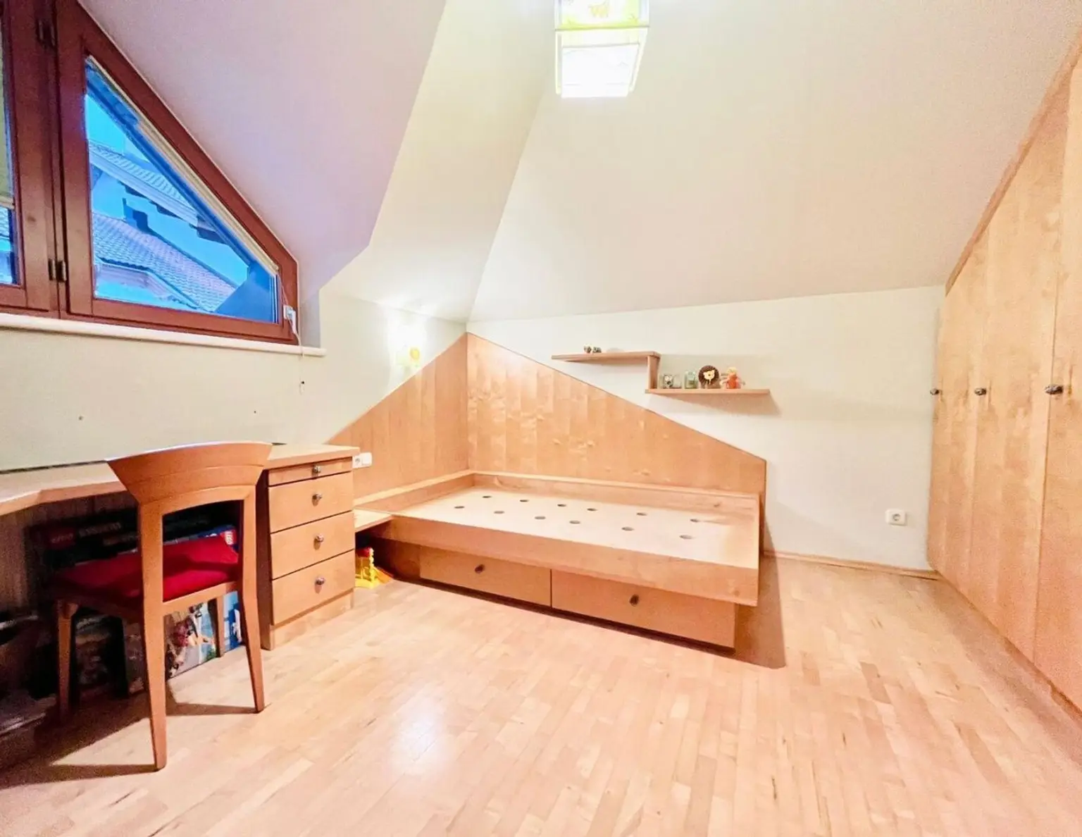 Super schöne 3-Zimmer-Dachgeschoßwohnung in ruhiger, zentraler Lage in Telfs