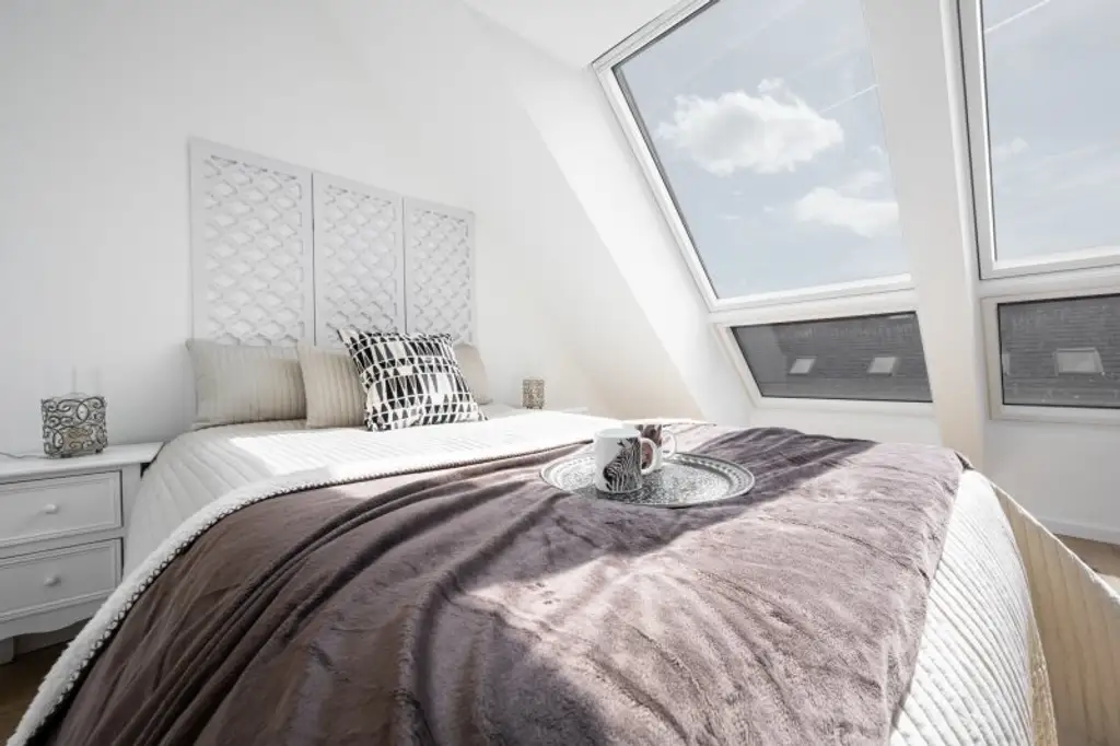 2 Zimmer Dachgeschoss mit traumhafter Dachterrasse
