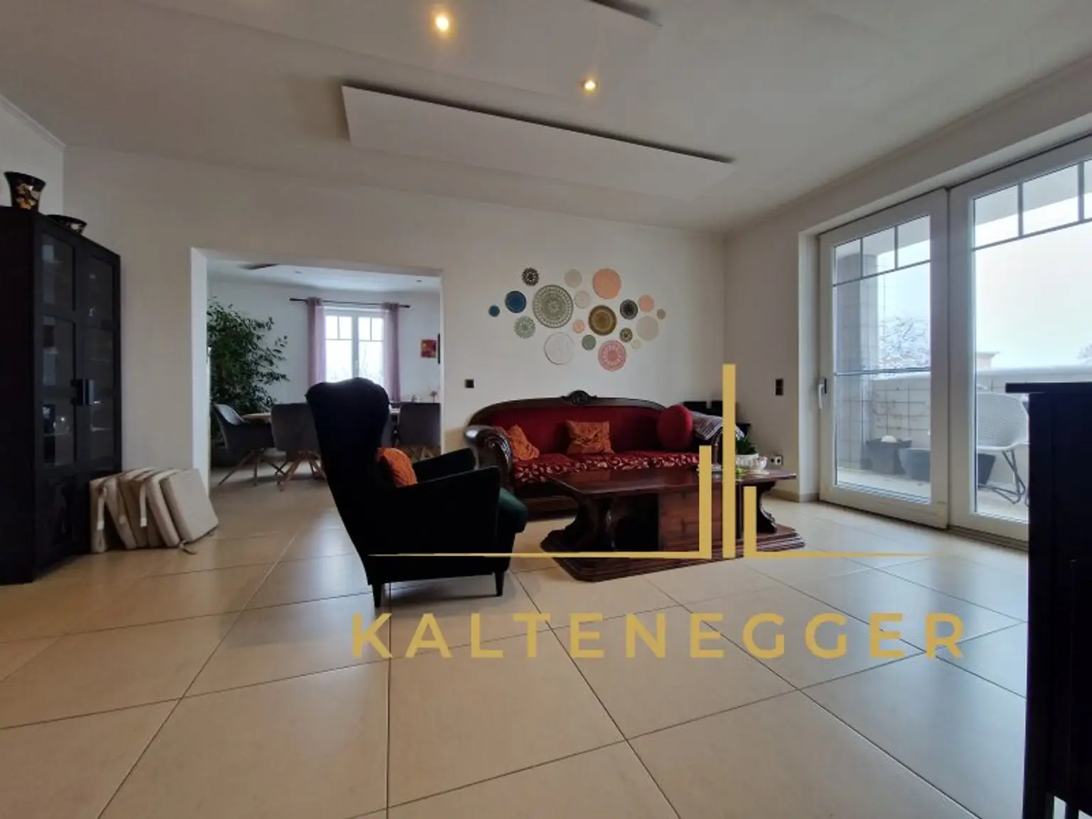 Wohneinheit 2: Wohnzimmer ca. 32,40 m²