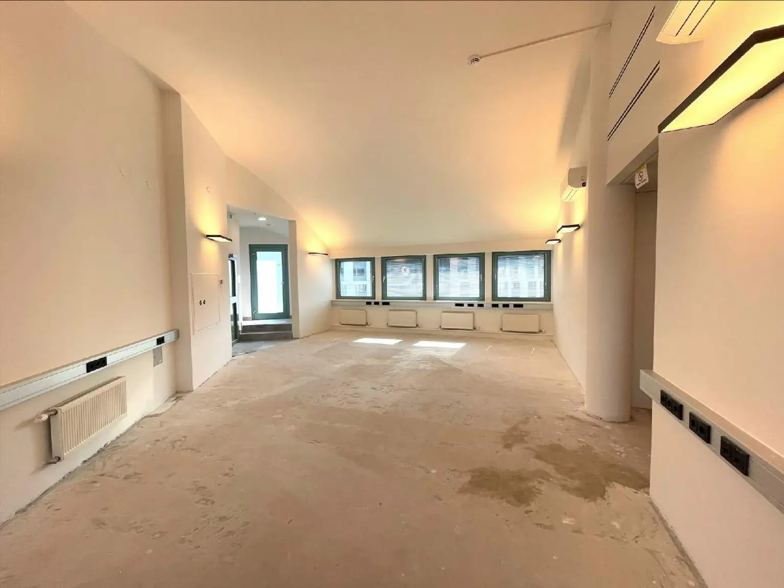 Repräsentatives Büro in zentraler Lage  mit Terrasse zu mieten