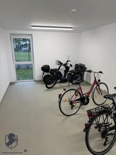 Moderne 3-Zimmer-Wohnung im 1. Stock – Neubau mit Balkon & 2 Parkplätzen