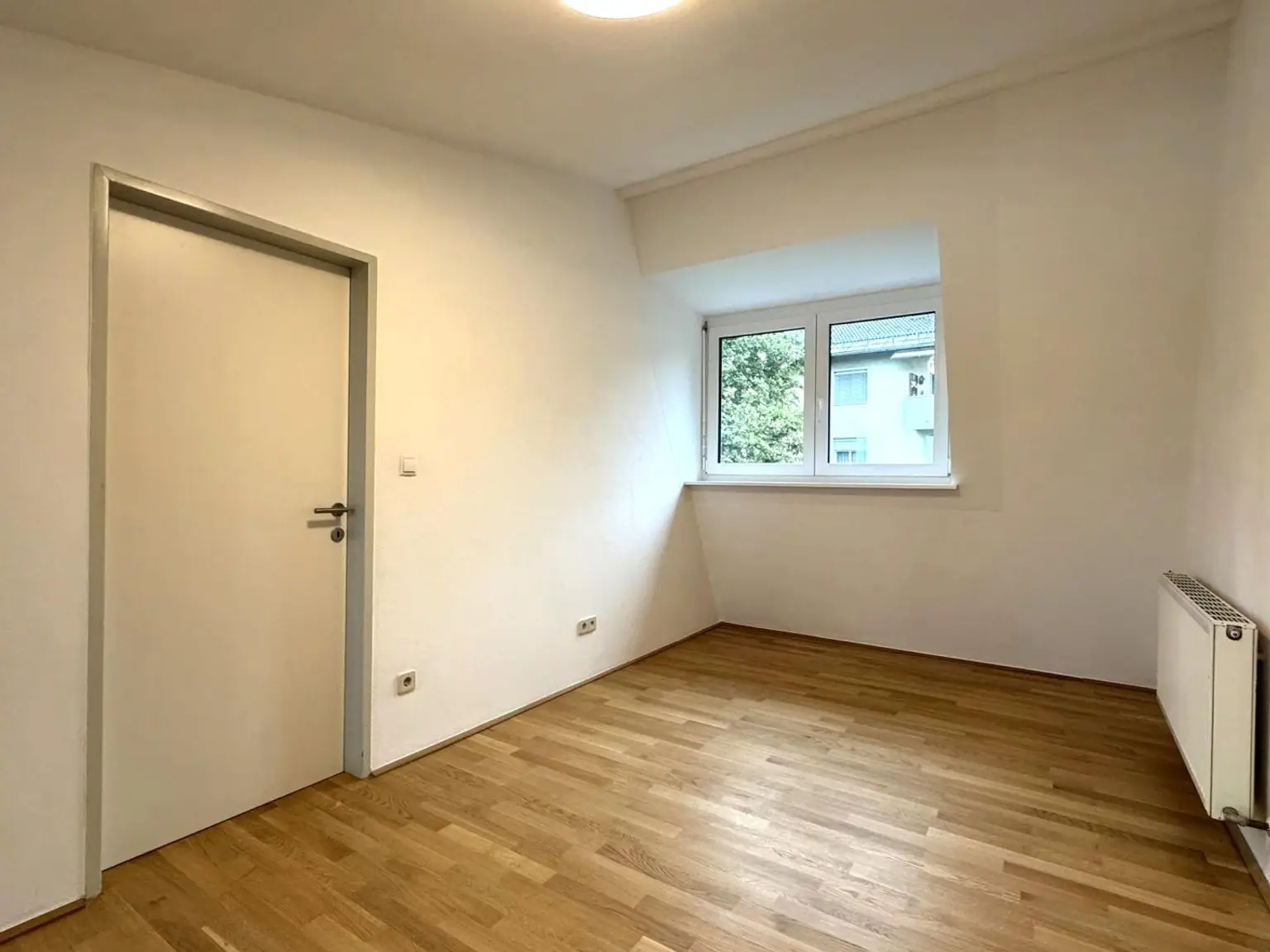 Gepflegte 2-Zimmer-Wohnung Nähe LKH und FH zu vermieten