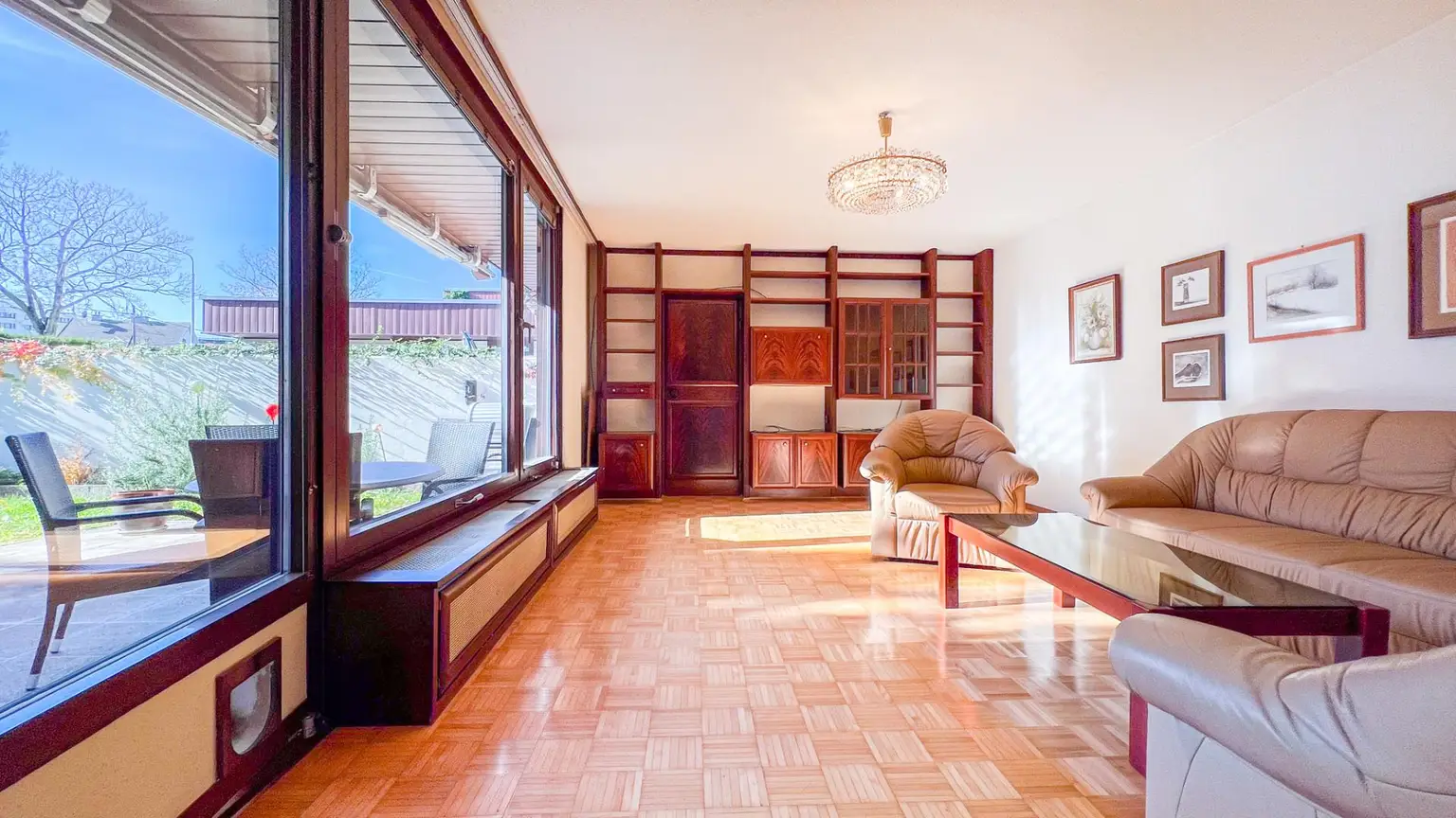 Bungalow - 4-Zimmer mit Pool und Sauna sowie privater Garten