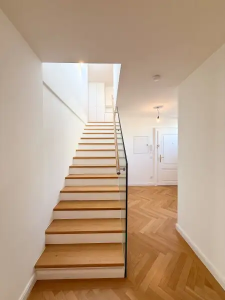Exklusive 3-Zimmer-Dachgeschoßwohnung mit Klimaanlage und Dachterrasse – Kärntner Ring, 1010 Wien