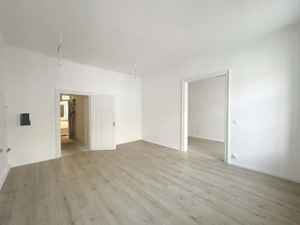 Teilsanierte 2 Zimmer Wohnung in Top Lage - 
Nahe altes AKH und Rathaus