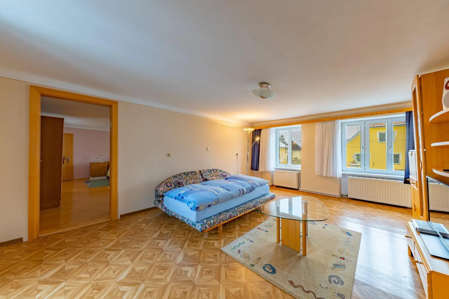 Schlafzimmer 4