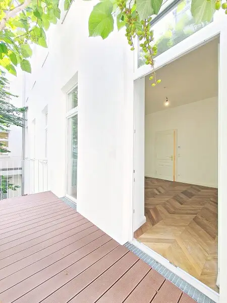 ++NEU++ HIGH-END große 4-Zimmer STILALTBAUWOHNUNG mit zwei Balkonen absolut ruhig und GRÜN-Ausblick!  Luxus Erstbezug, in Prime-Location NÄHE Urania! U-BAHN & CAT +++