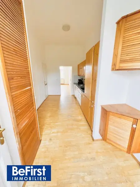 Helle 2 Zimmer Altbauwohnung in ruhiger Lage von Stadtlau