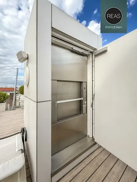 Dem Steffl so nah! Absolutes Traumapartment mit hochwertigen Einbaumöbeln und einzigartiger Dachterrasse samt Speiselift