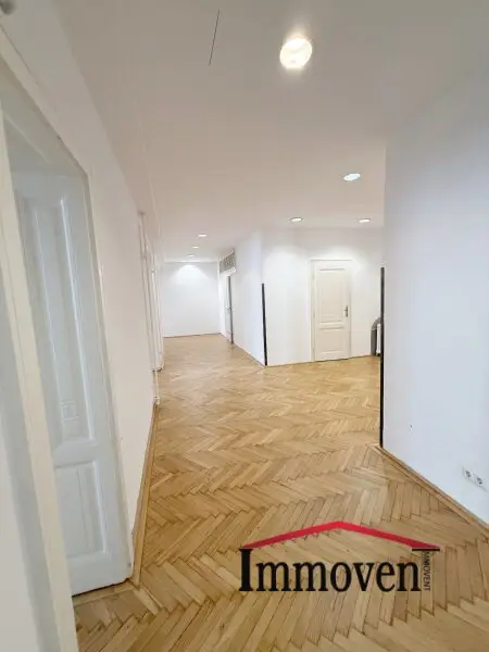 EXKLUSIVE LAGE:  Altbaubüro in der Weihburggasse!