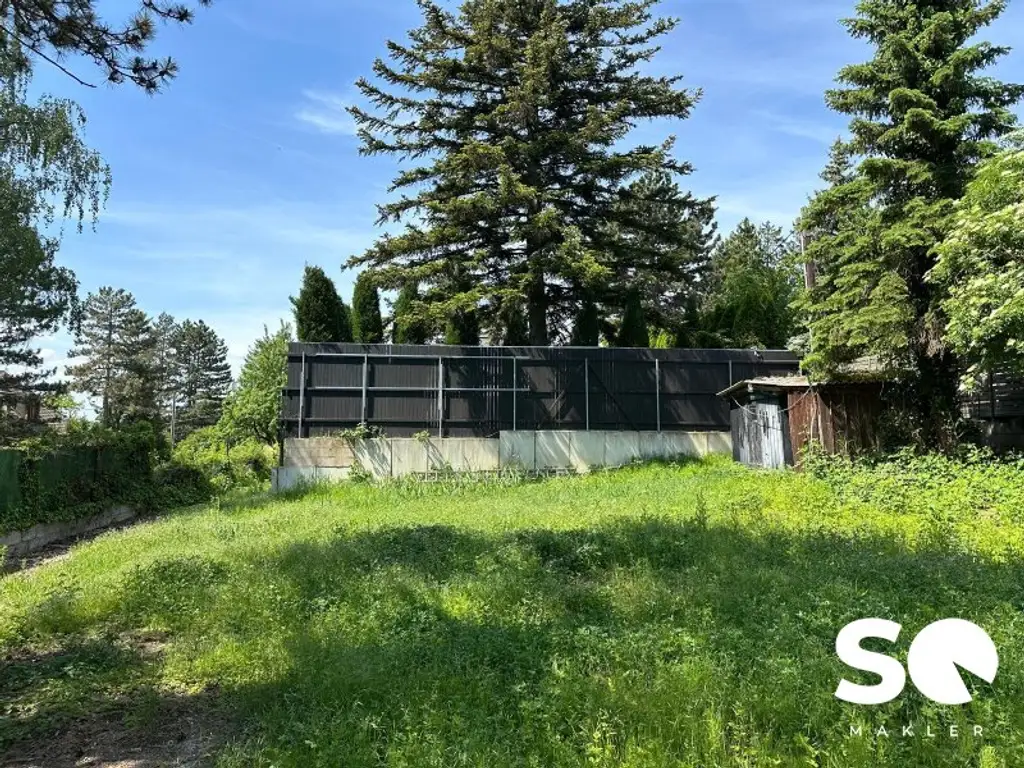# SQ - UNBEBAUTES GRUNDSTÜCK MIT ca. 751 m² GRUNDFLÄCHE - IDEAL FÜR EIN EINFAMILIENHAUS