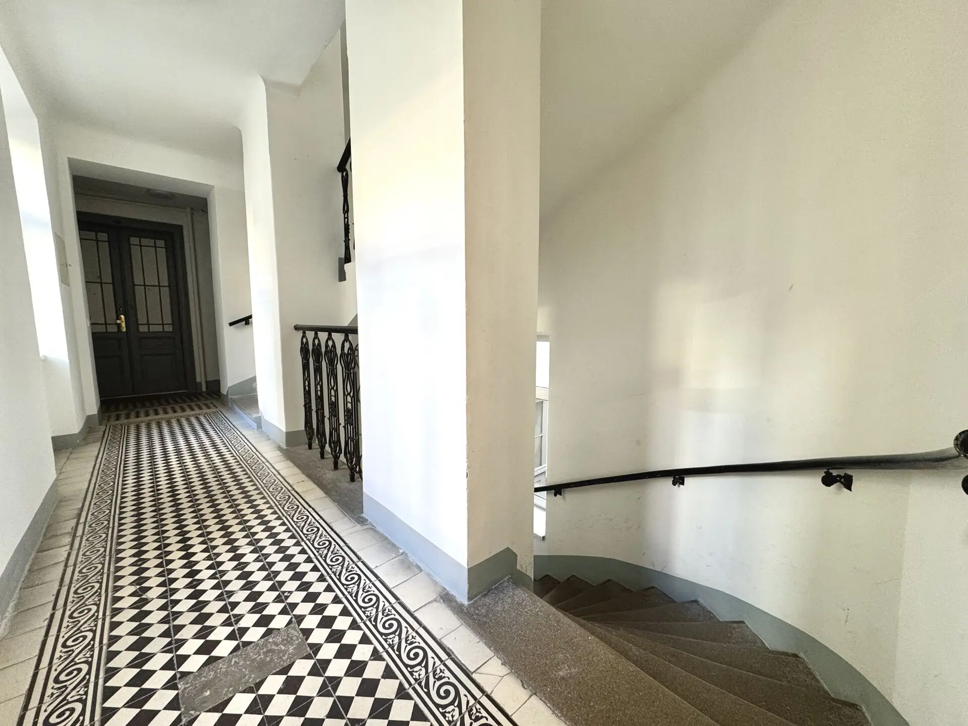 20251118_105301265_iOS