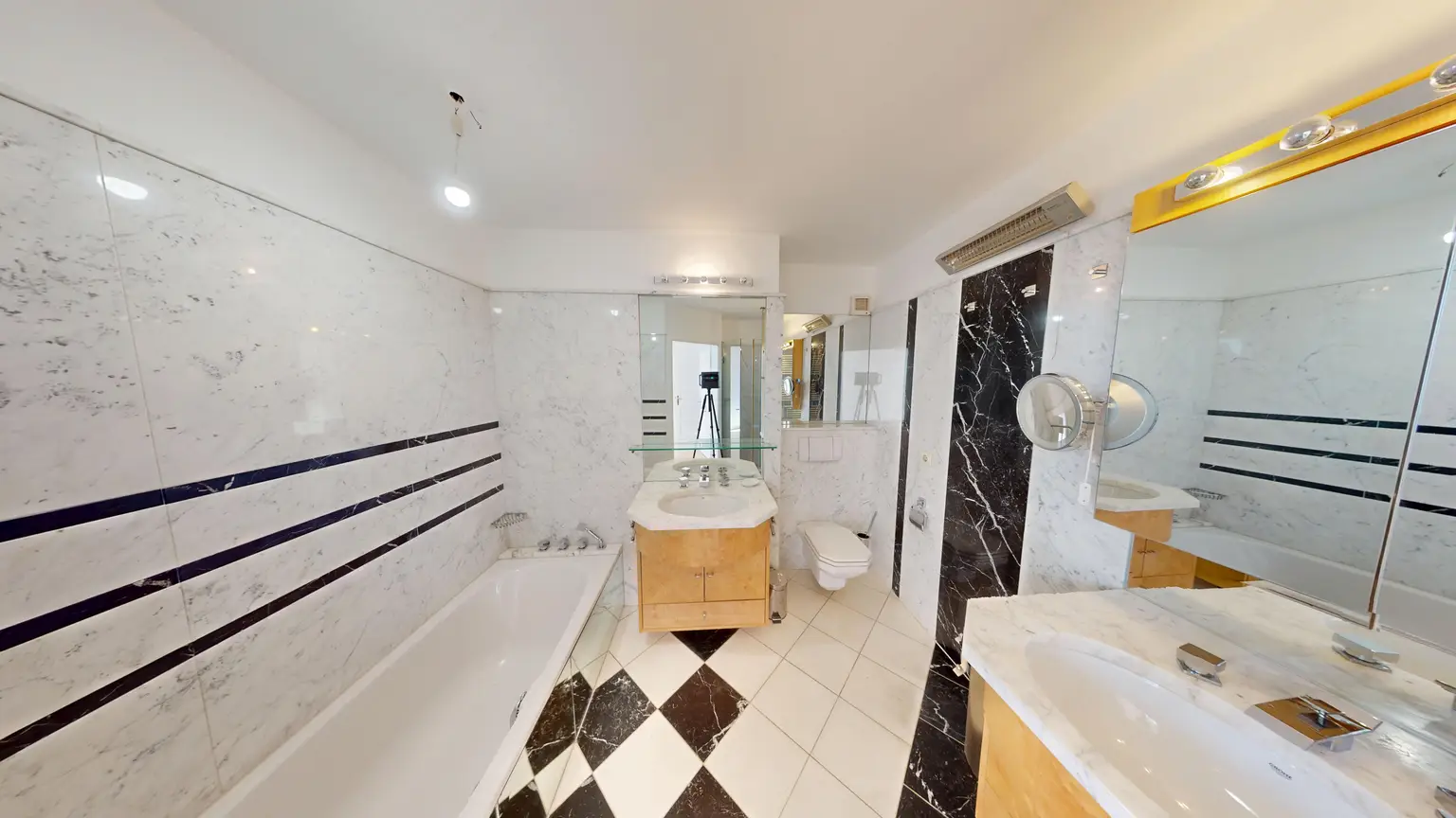 Exklusive DG-Wohnung in 1070 Wien mit 91m² Dachterrasse