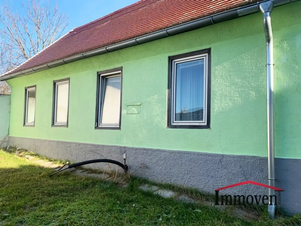 EINMALIGE GELEGENHEIT - Großes sonniges Grundstück und 2 große Ackerflächen!