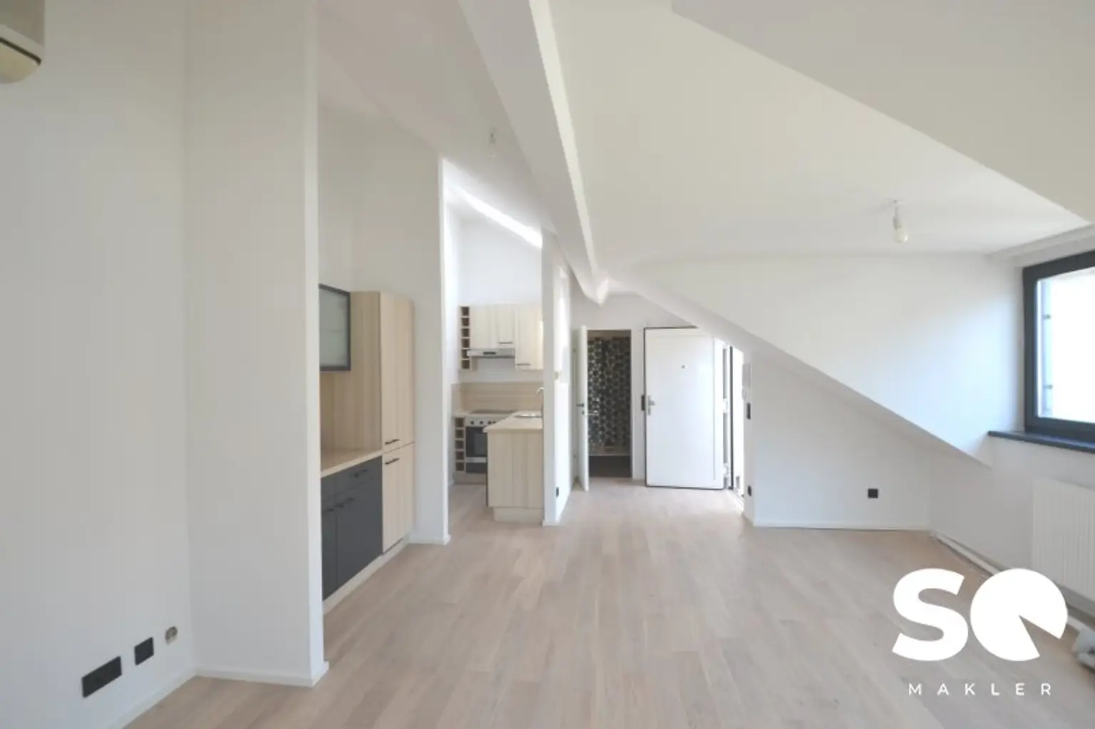 #SQ - STILVOLLE DG-WOHNUNG MIT SONNIGER TERRASSE BEIM AUGARTEN (GAUßPLATZ) & NÄHE DONAUKANAL (U4)