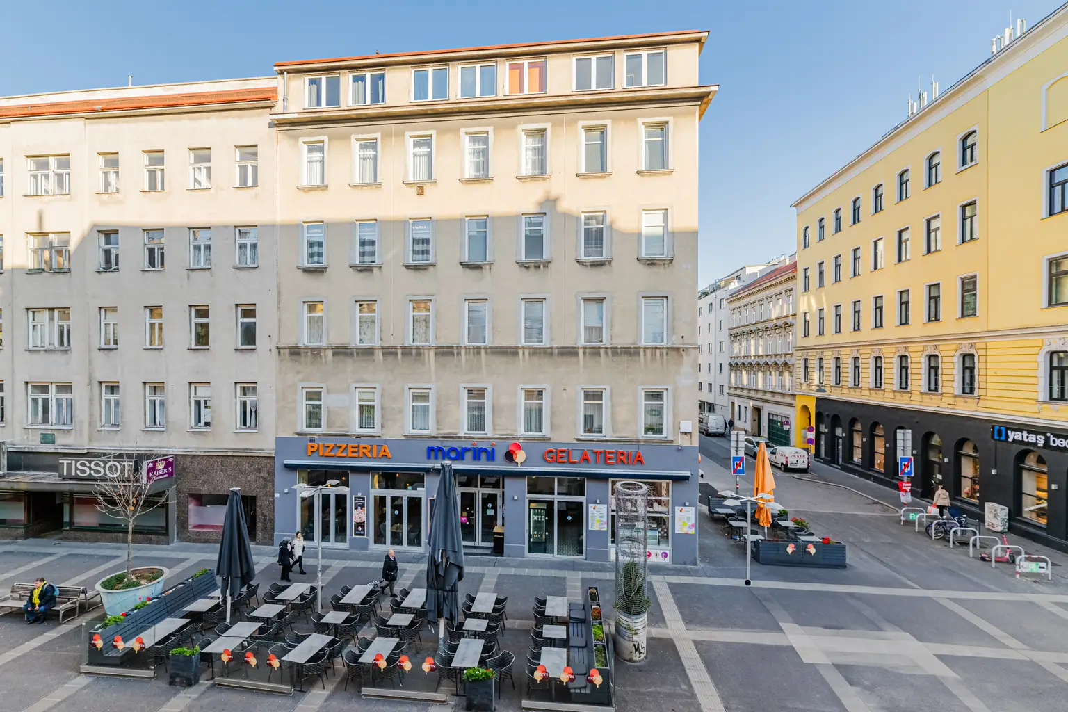 Großzügig geschnittene 3 Zimmer Wohnung in Toplage 1100 Wien Fussgängerzone !