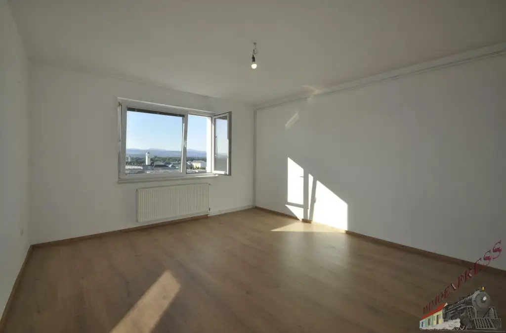 Wunderschöne Anlagewohnung in TOP-Sanierter Wohnhausanlage mit Aussicht bis ins Alpenvorland