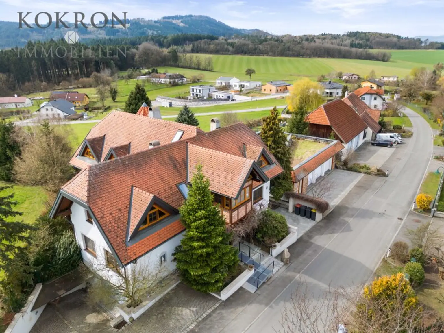 Das gesamte Anwesen aus Vogelperspektive