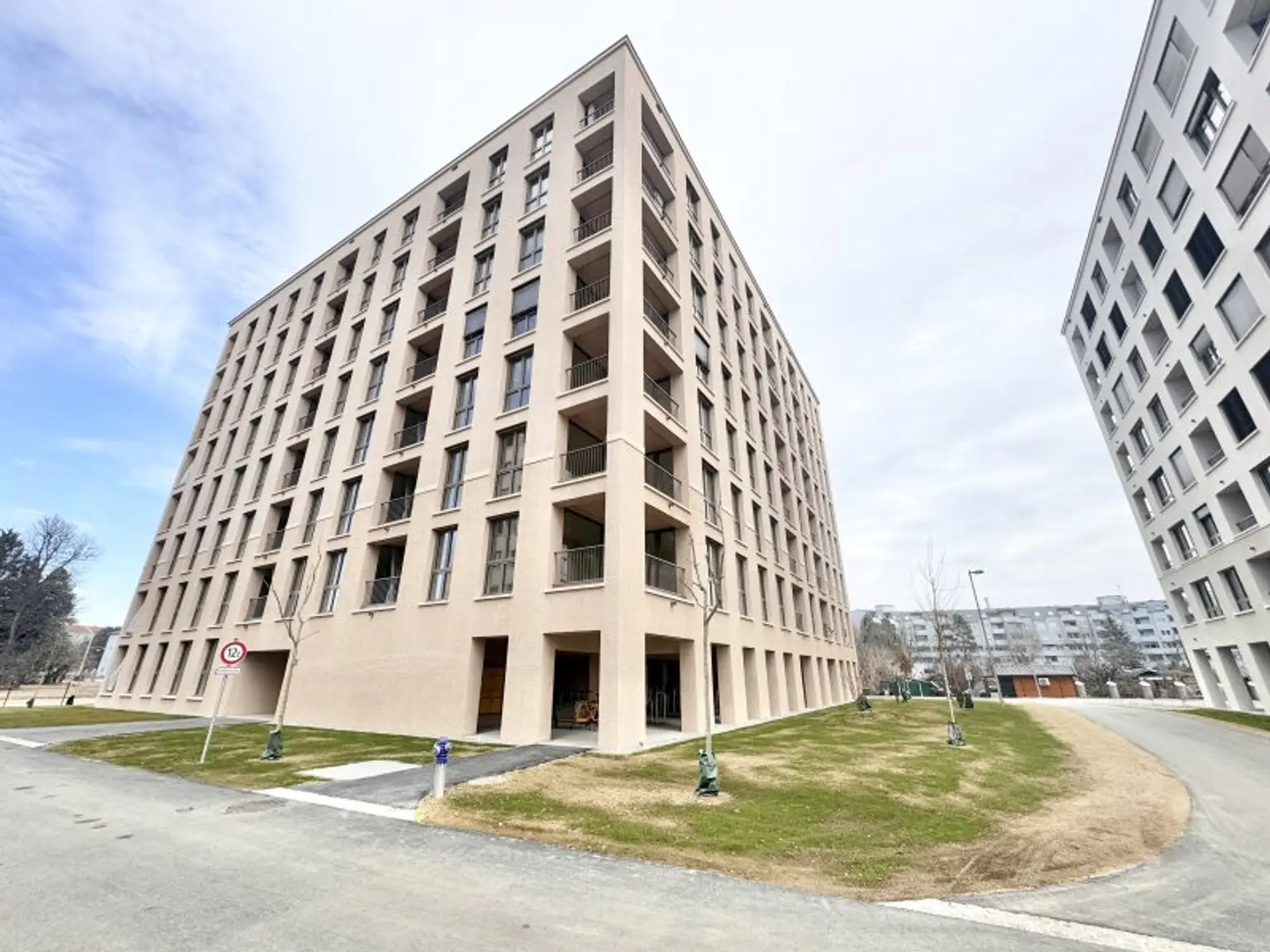 VERFÜGBAR AB 01.07.2025 - TOP MODERNE 2 ZIMMER WOHNUNG im NEUEN JAKOMINI VERDE