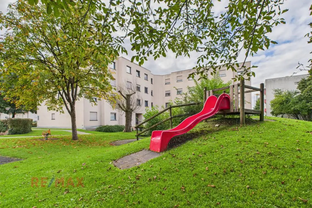 Wohnen mit Weitsicht: Charmante 4-Zimmer-Wohnung mit Balkon