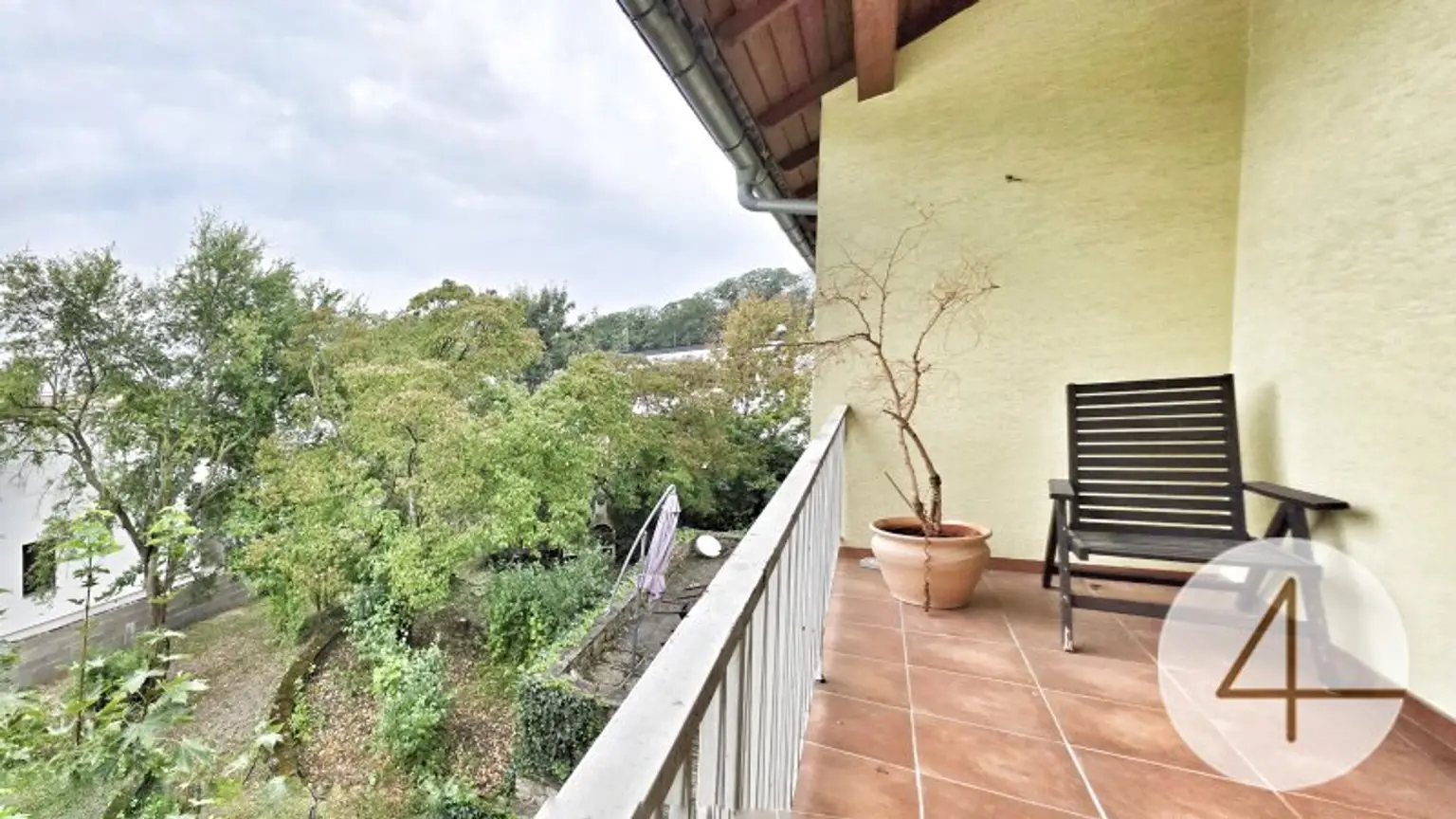 Zweifamilienhaus mit ca. 300 m² Wohnfläche