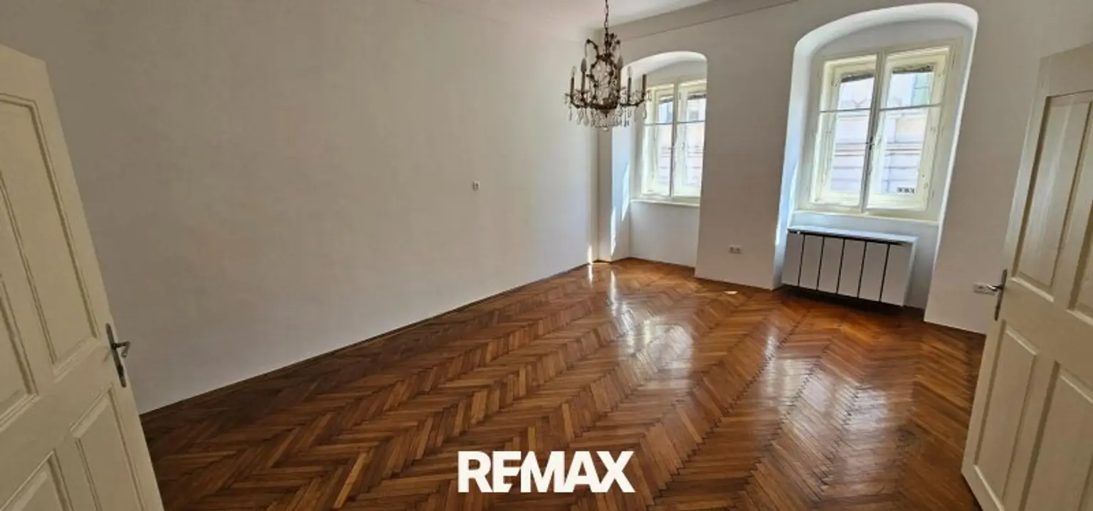 Zimmer 4  ~ 24,2m²  1. Aufnahme