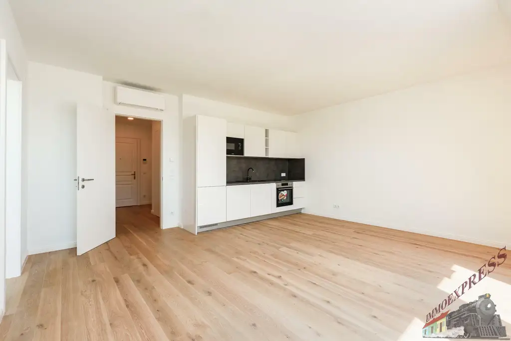 Erstbezug, Dachgeschosswohnung 3-Zimmer, inkl. Küche, Klimaanlage, Erlachplatz 10