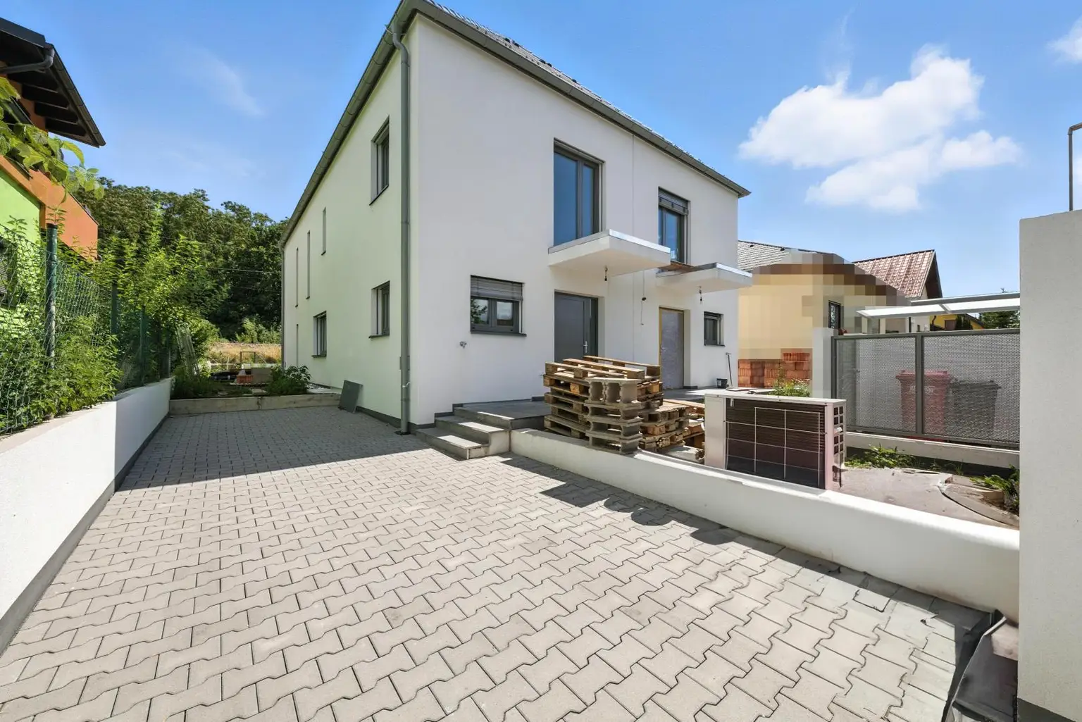 SCHLÜSSELFERTIG! MODERNES WOHNEN AM LAND - HOCHWERTIGER BAUMEISTERQUALITÄTSBAU IN SIERNDORF!