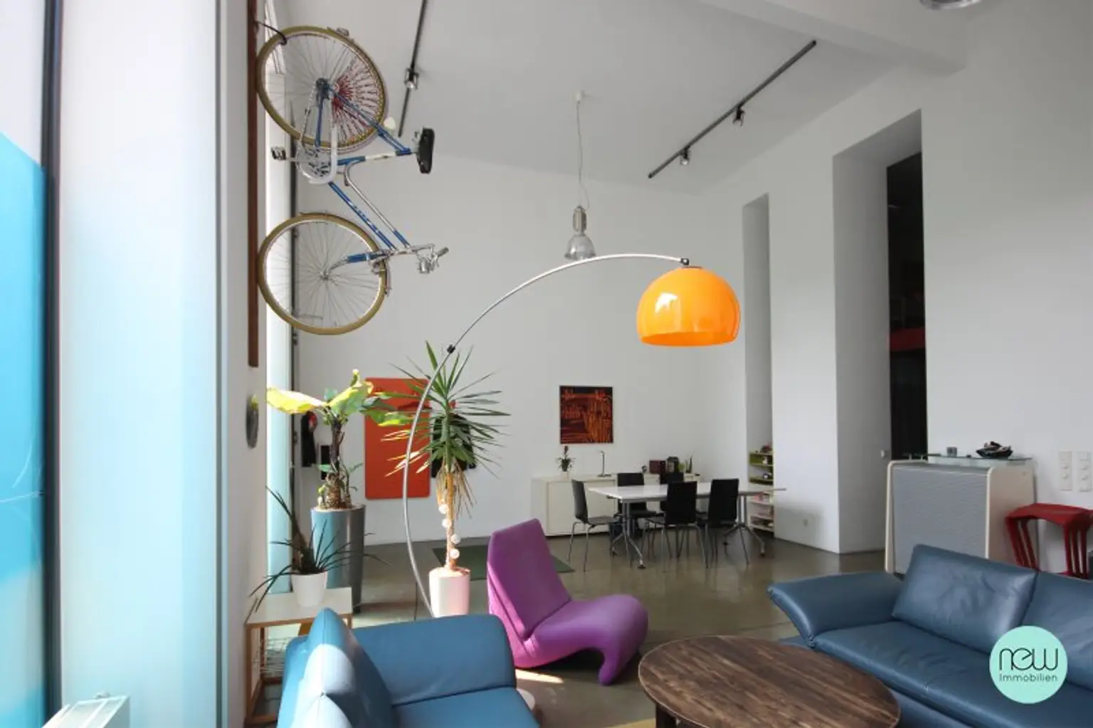 SEHR ATTRAKTIVES ATELIER  / BÜRO-LOFT