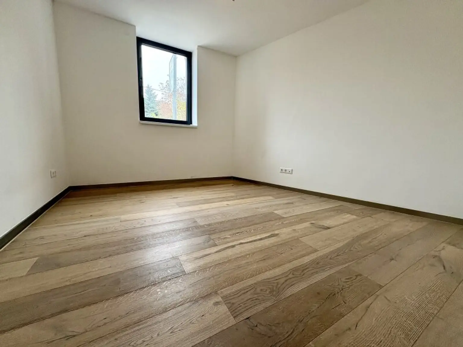 Stadt trifft Natur - Elegante 2-Zimmer Wohnung mit Klimaanlage, Sauna & Terrasse