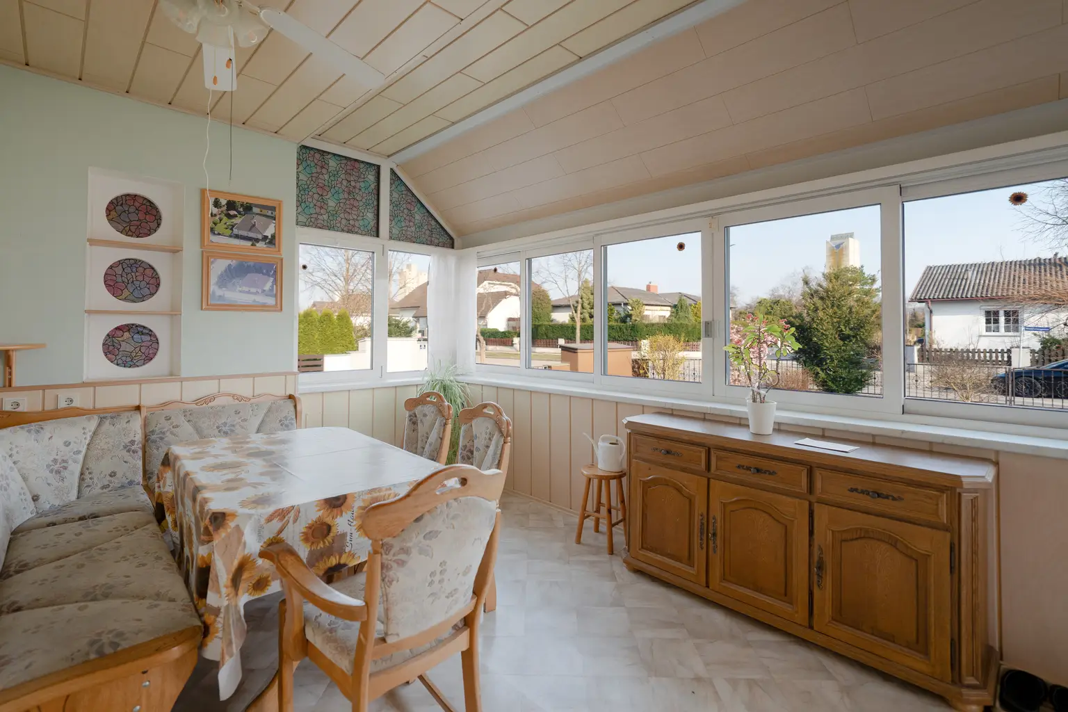 >> Charmantes Einfamilienhaus auf sonnigem Eckgrundstück in Pottendorf 