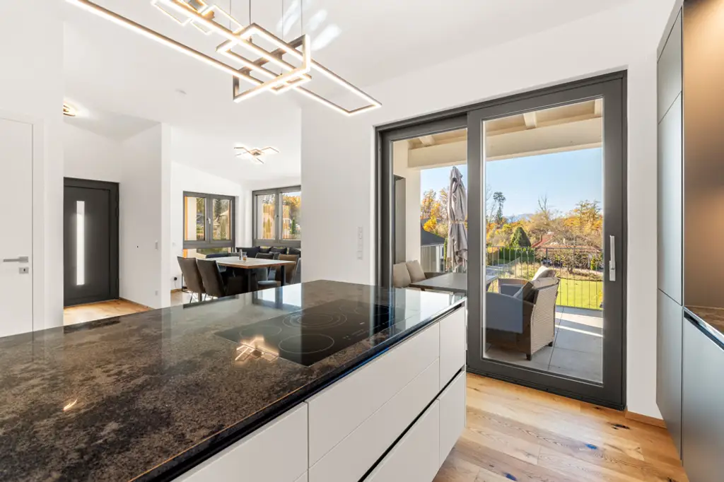 Moderne Dachgeschosswohnung in zentrumsnaher Lage