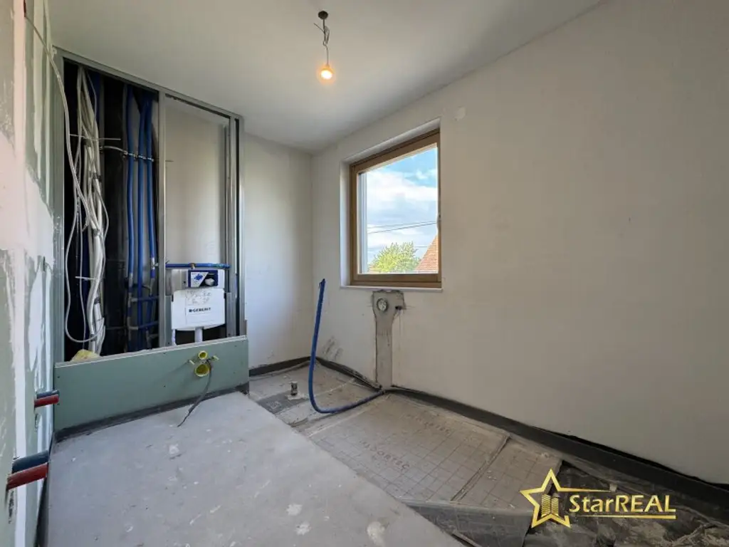 AKTIONSPREIS! HOLZ-Alu-FENSTER, KAMIN, KLIMAVORBEREITUNG. ZIEGELHAUS MIT KELLER. PROVISIONSFREI für den Käufer.
