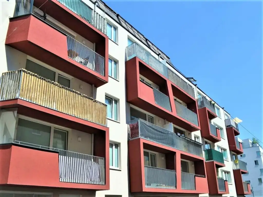 AM SPITZ-NÄHE, gepflegte 36 m2 Neubau mit 4 m2 Balkon, 2 Zimmer, Komplettküche, Wannenbad, Parketten, Garagenplatz möglich, Leopold-Ferstl-Gasse