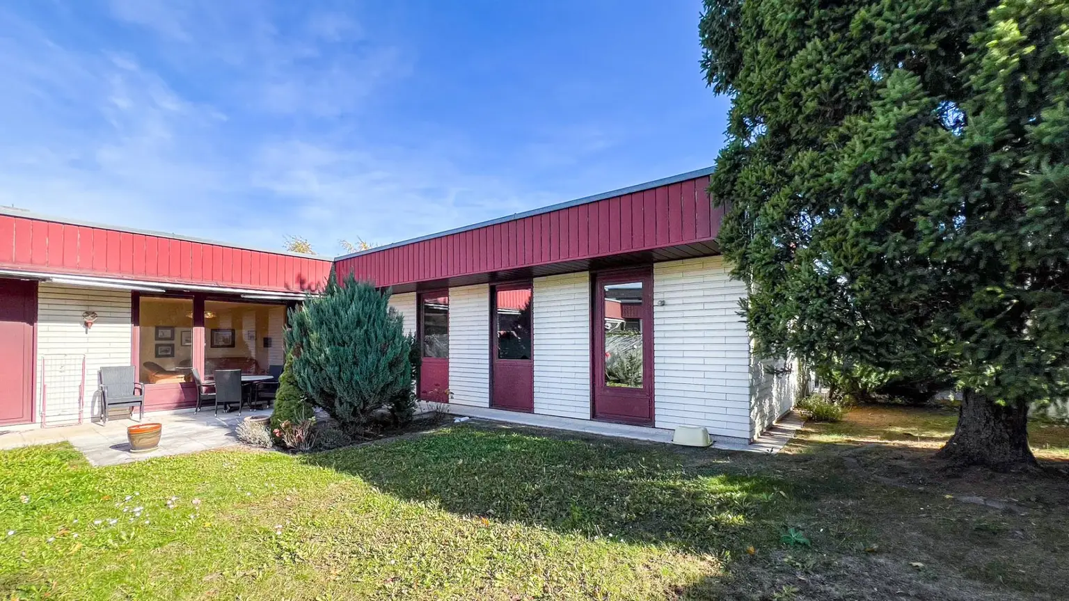 Bungalow - 4-Zimmer mit Pool und Sauna sowie privater Garten