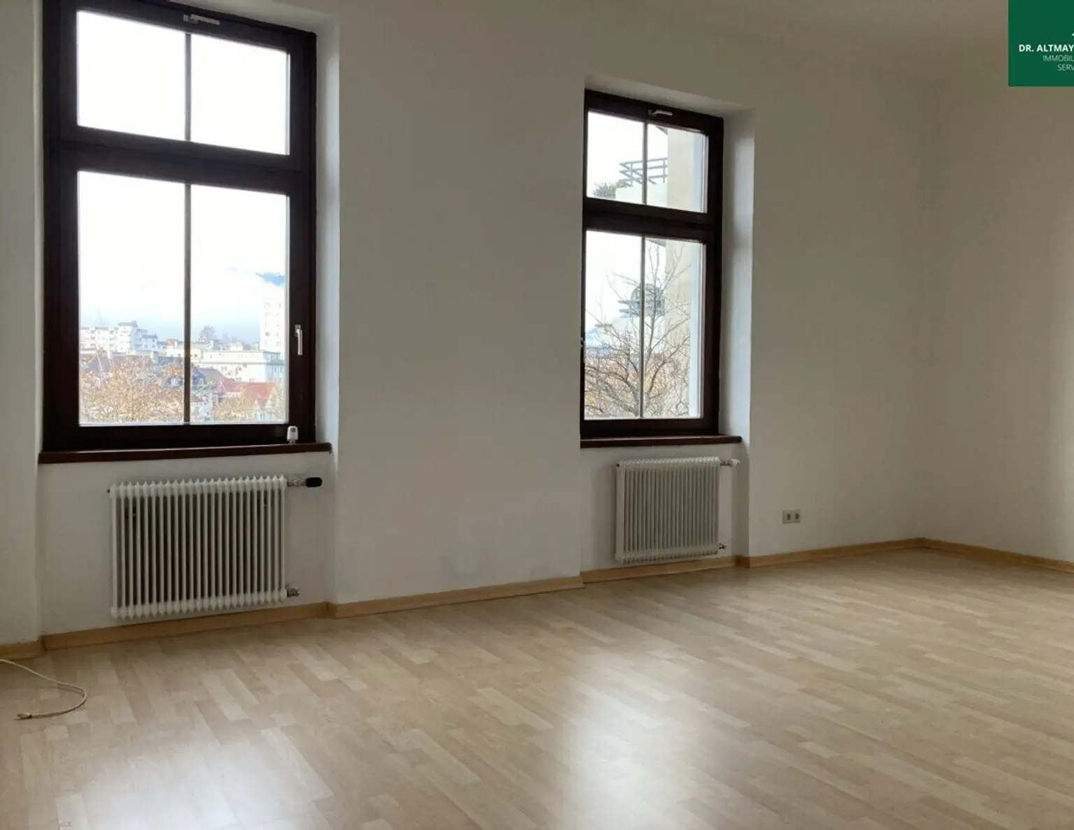 Wohnung mit herrlicher Aussicht auf die Stadt, die Drau und die Berge - Mitten in Villach !