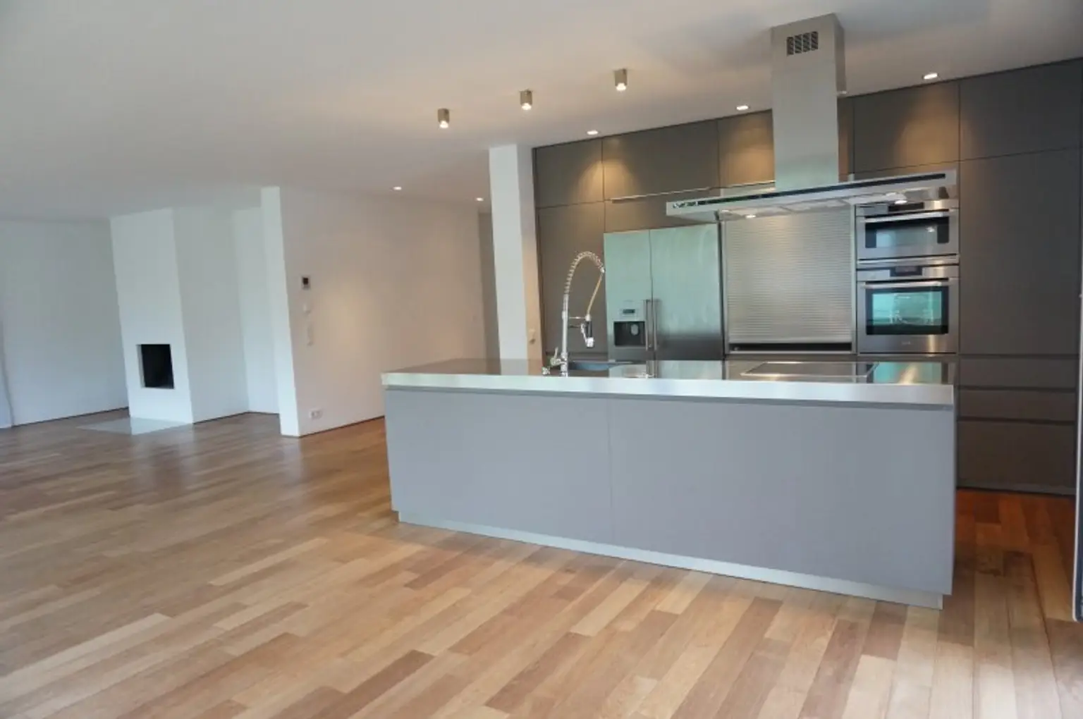 Modernes high-end Apartment großer Salon mit top Küche + 3 Schlafzimmer, Terrasse, Garage -  Exclusive 3 BR Apartment, Terrace, Parking - Сучасна елітна квартира з великою вітальнею, кухнею + 3 спальні, терасою, гаражем