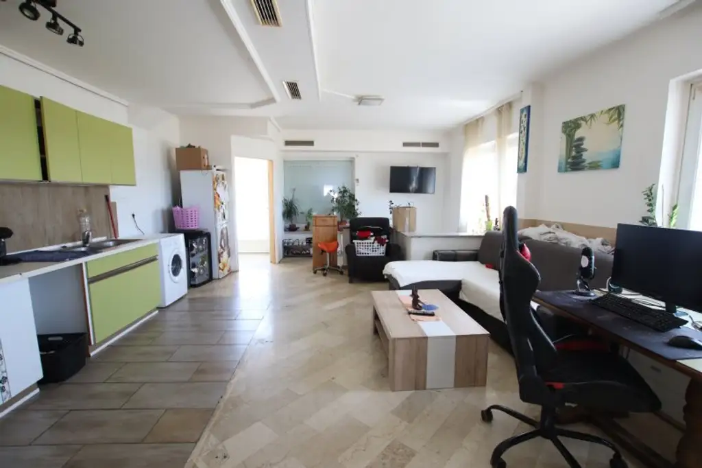 Teilsaniertes 350m² Mehrfamilienhaus/Zinshaus mit 4 Wohnungen in Maria Saal - Ratzendorf - nicht vermietet