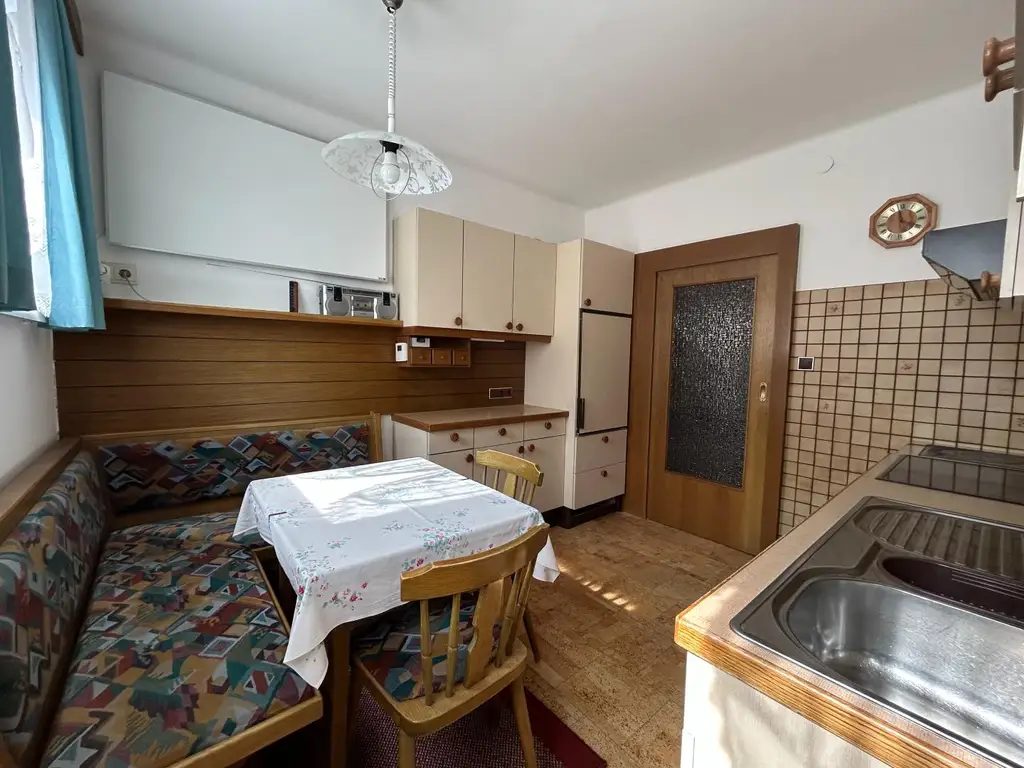 Sehr gepflegte 3-Zimmer Wohnung mit Loggia!