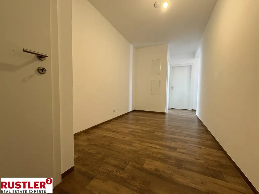Herrliche große Wohnung mit Aussicht & Loggia