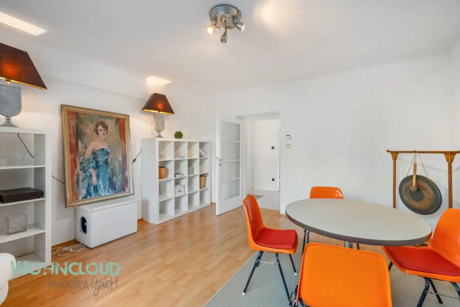 ZUHAUSE AUF DEN ERSTEN BLICK