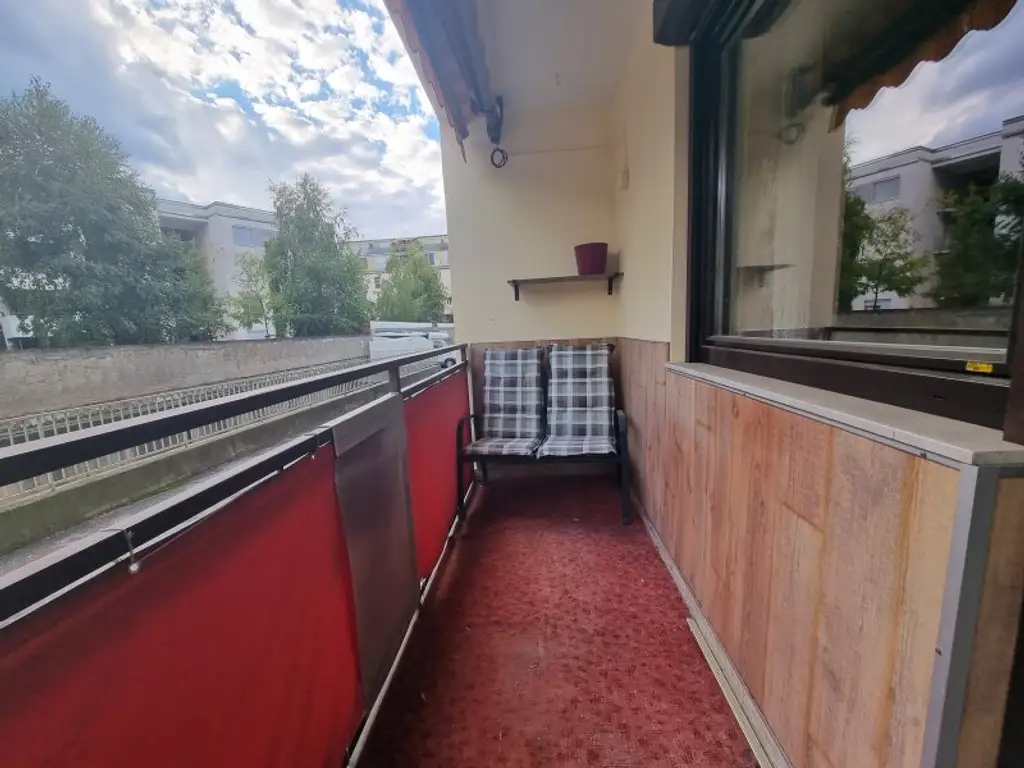 3-Zimmer Erdgeschoss Wohnung mit Loggia!