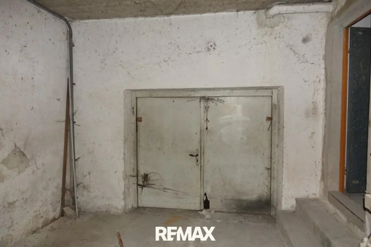 Garage im Keller