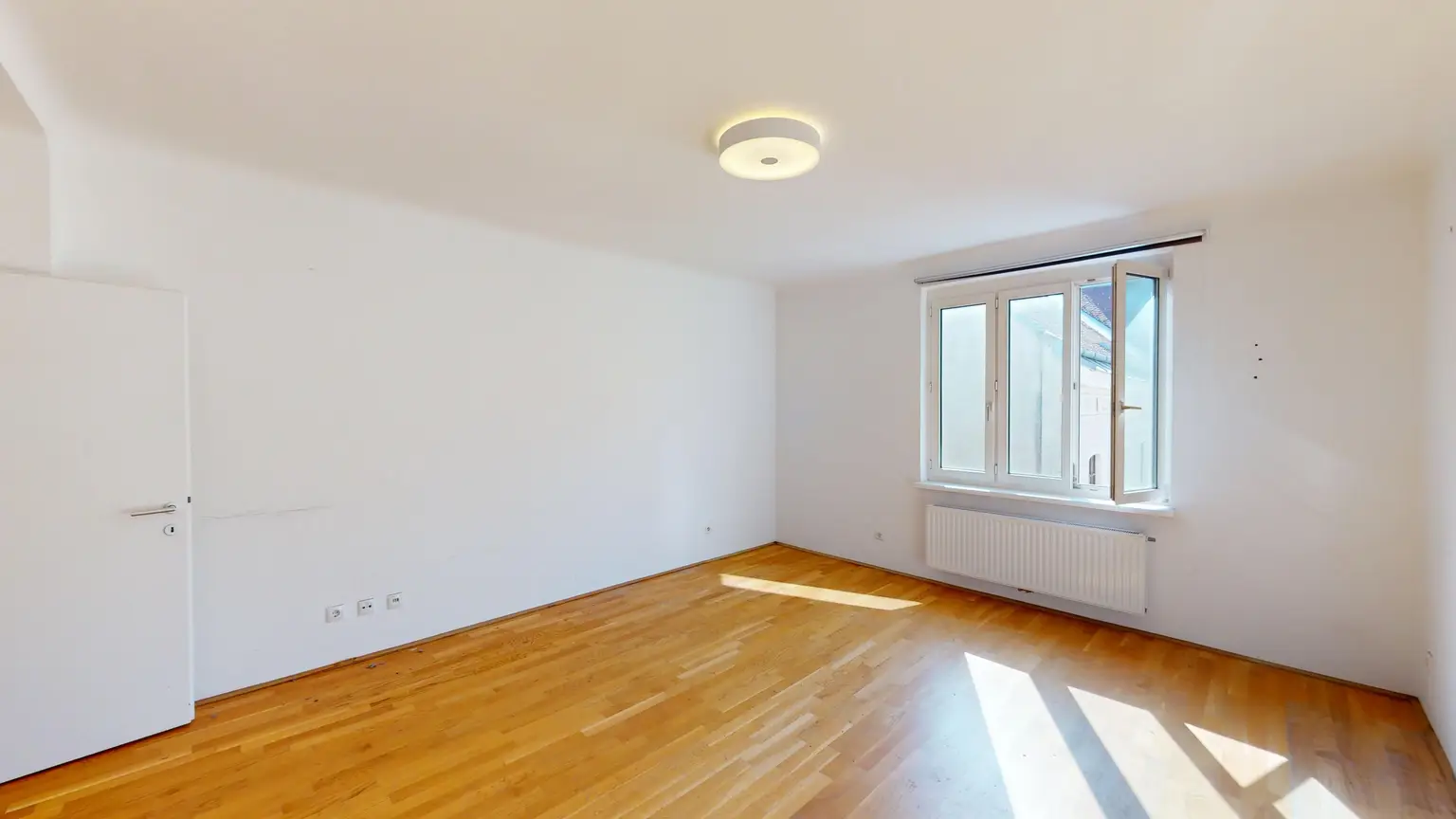 Smarte Stadtwohnung bei der Oper I Absolute Ruhelage