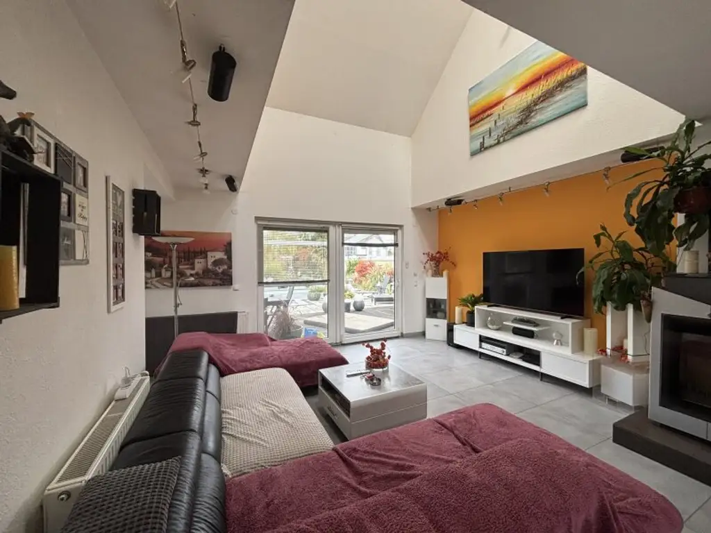 Gattendorf - lichtdurchflutetes EFH in Ruhelage mit Pool und großem Garten