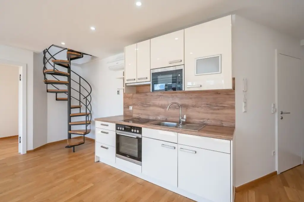 ++NEU++ Stylische Maisonette im Dachgeschoss – 3 Zimmer mit Sonnenterrasse