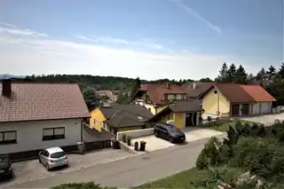 Blick vom Zimmer im Obergeschoss