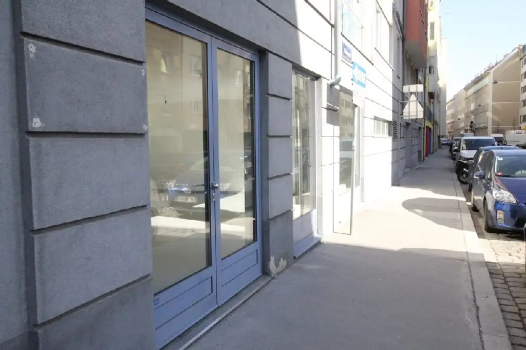 4% BAR-Rendite! Befristet vermietetes Geschäftslokal mit Fensterfläche bis 09/2029